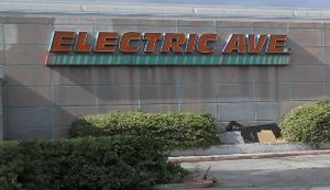 Archivo:Electric Ave Logo - Montgomery Wards