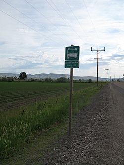 Harper, Oregon bus stop - Eastern POINT (5913228297).jpg