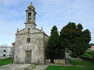 Archivo:Iglesia de Santiago de Mens (fachada principal)