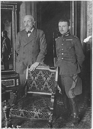 Archivo:Installation du gouvernement provisoire de Venizélos à Salonique (octobre 1916) - Salonique - Médiathèque de l'architecture et du patrimoine - APOR066424