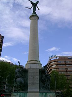 Archivo:Jaén - Monumento de las Batallas 2