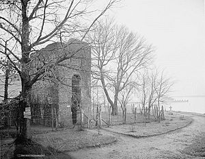 Archivo:Jamestown church ruins bw