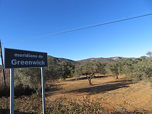 Archivo:Meridiano de Greenwich (Albocacer, España)