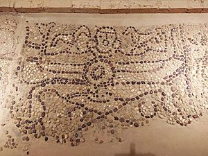 Archivo:Mosaico diosa sedente