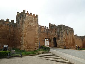Archivo:Niebla - Puerta del Socorro - Exterior