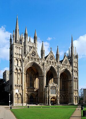 Archivo:Peterborough Cathedral oblique view