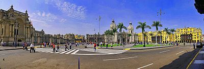 Archivo:Plaza de Armas, Lima, Peru