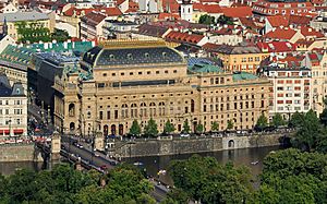 Archivo:Prague 07-2016 View from Petrinska Tower img4