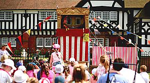 Archivo:Punch and Judy Thornton Hough