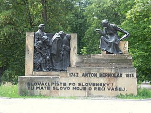 Archivo:Slovakia Trnava Pomnik Bernolaka2