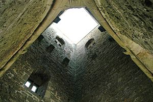 Archivo:Torre de Glastonbury - Interior