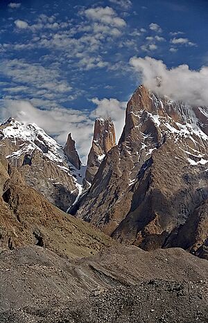 Archivo:Trango Towers 2