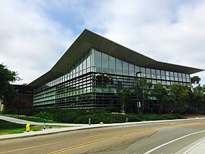 Archivo:UCSD Biomedical Library