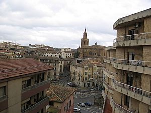 Archivo:Vista Barbastro Catedral (Huesca)