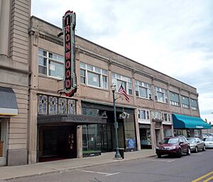 Archivo:2009-0617-IronwoodTheatreComplex-Ironwood