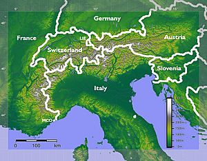 Archivo:Alps with borders