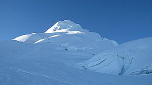 Archivo:Ancash Tocllaraju