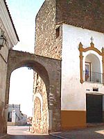 Archivo:Arco del Cubo de Zafra, cara intramuro