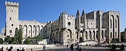 Archivo:Avignon, Palais des Papes by JM Rosier