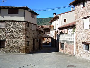 Archivo:Calle de Valgañón