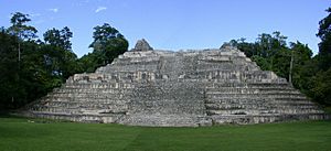 Archivo:Caracol-Temple
