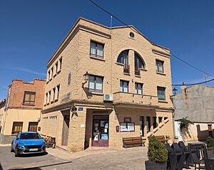 Archivo:Casa consistorial de Hoyales de Roa