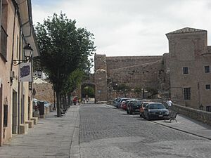 Archivo:Castillo 3, Cuenca