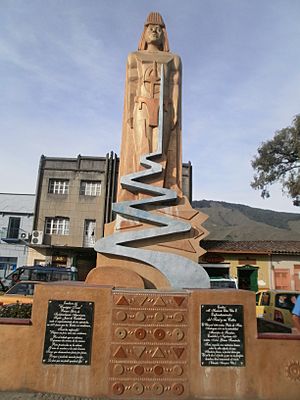 Archivo:Estatua de cacique toné (vista frente)