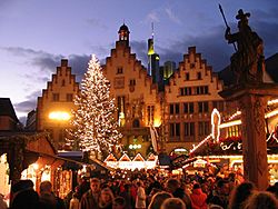 Archivo:Frankfurter weihnachtsmarkt nacht