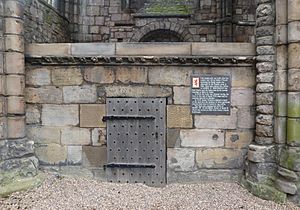 Archivo:Grave of James V of Scotland