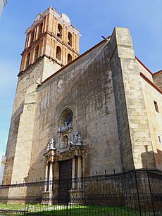 Archivo:Iglesia de la Candelaria de Zafra 1