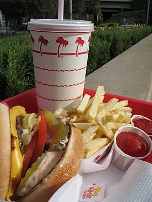 Archivo:In-N-Out Burger cheeseburger meal