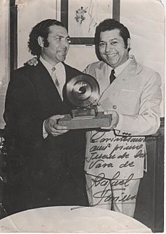Juan el de la Vara con Rafael Farina.jpg