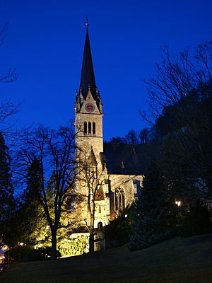 Archivo:Kathedrale St Florin Vaduz