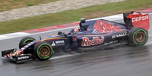 Archivo:Max Verstappen 2015 Malaysia Q2