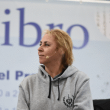 Megan-Maxwell-Presentacion-Talavera.gif