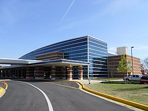 Archivo:Montgomery Regional Airport New Terminal