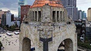 Monumento a la Revolución de México desde el aire - 2023 - 2.jpg