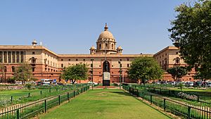Archivo:New Delhi government block 03-2016 img6