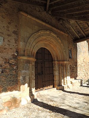 Archivo:Portada de la iglesia de Nuestra Señora de la Inmaculada en Las Inviernas