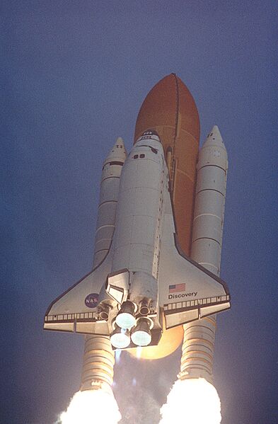 Space-Shuttle-Discovery-Lancering