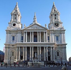 Archivo:St Pauls Cathedral from West adj