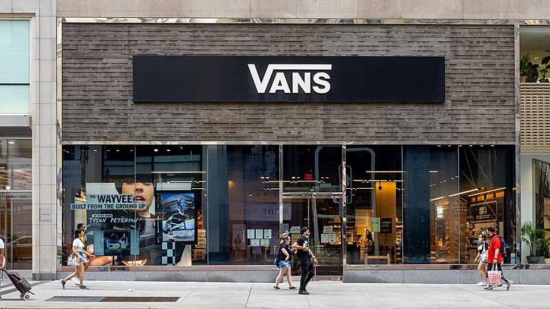 Vans - Store (51395753693)