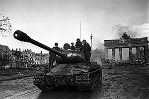 Archivo:2. GTA Porta di Brandenburgo