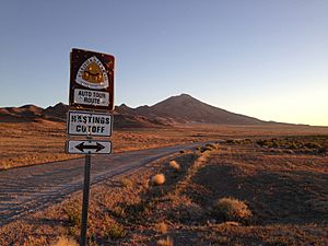 Archivo:2014-06-29 05 19 20 Sign for the California Trail along Leppy Pass Road near Pilot Peak, Nevada