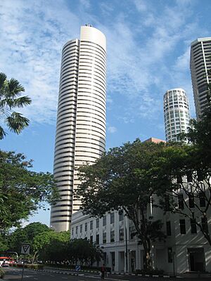 Archivo:8ShentonWay-Singapore-20060808