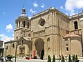 Catedral de Ciudad Rodrigo. Vista general con Portada de las Cadenas en primer plano
