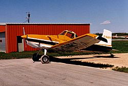 Archivo:CessnaA188BAGtruckC-GARY