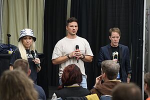 Archivo:Clone Wars Cast at GalaxyCon Raleigh 2022 050