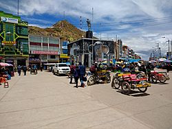 Archivo:Desaguadero (Perú) 3